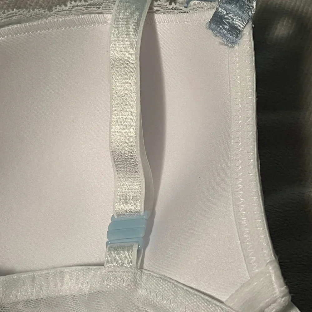 Sold- Victoria Secret Sexy Tee Lightly-Lined Lace Demi Bra - Picture 10 of 11